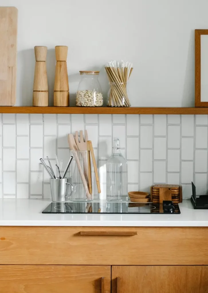cooking-utensils-in-display-home-decoration-with-a-small-budget